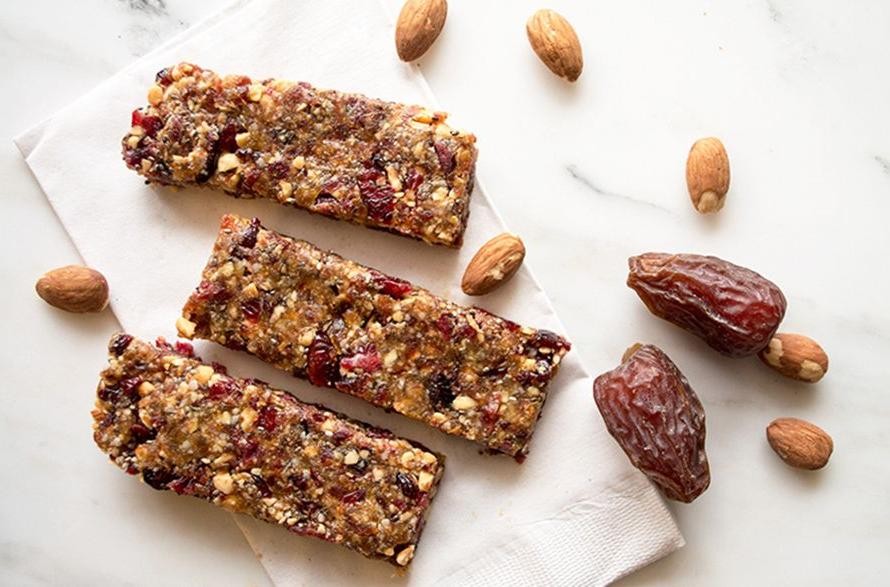Almond and Date Energy Bars for Workout