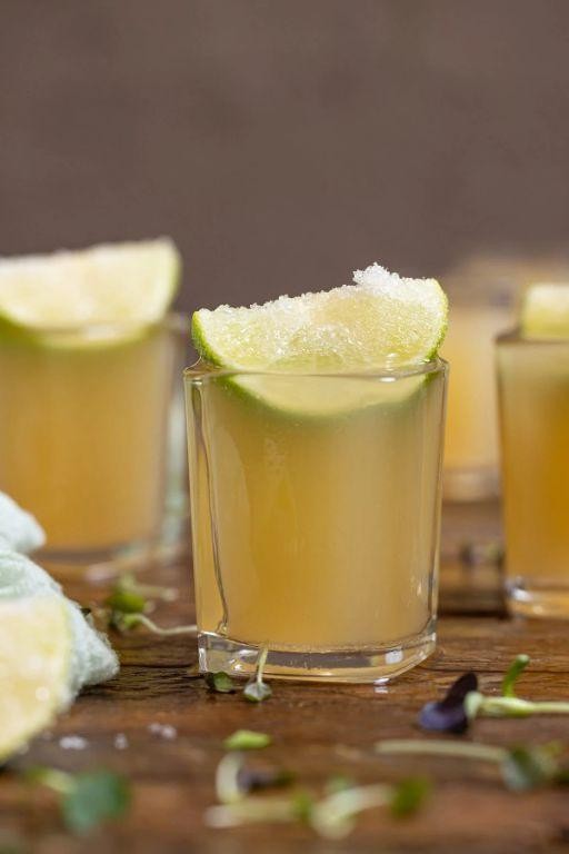 Apple Cinnamon Green Tea Shot