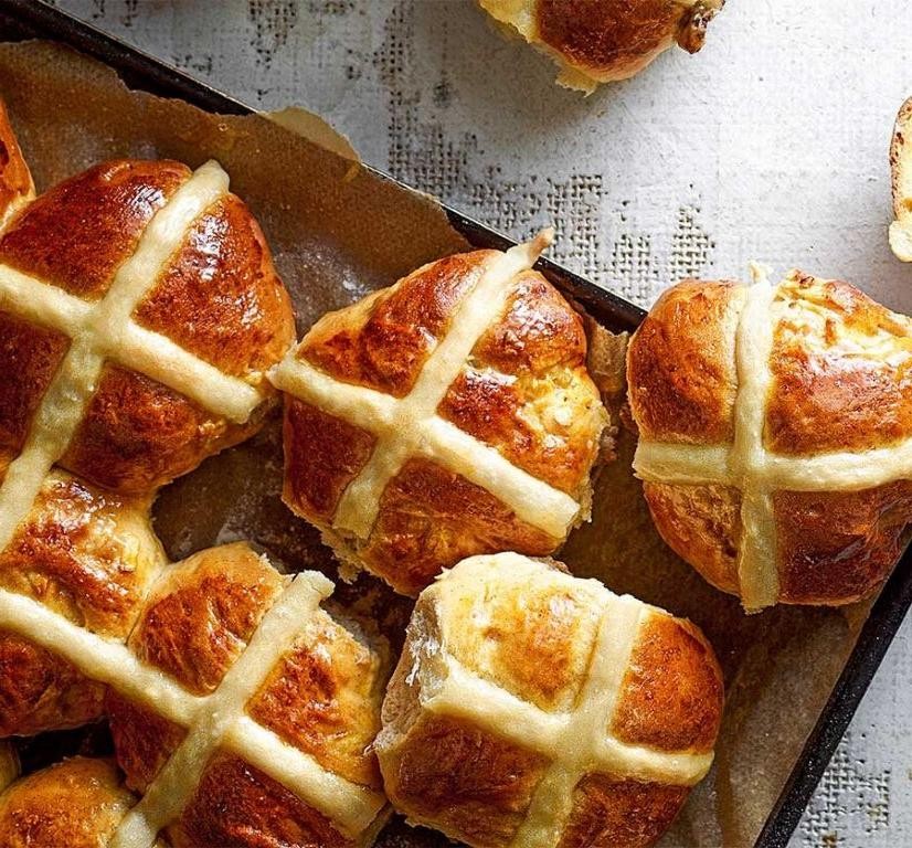 Apple Cinnamon Hot Cross Buns