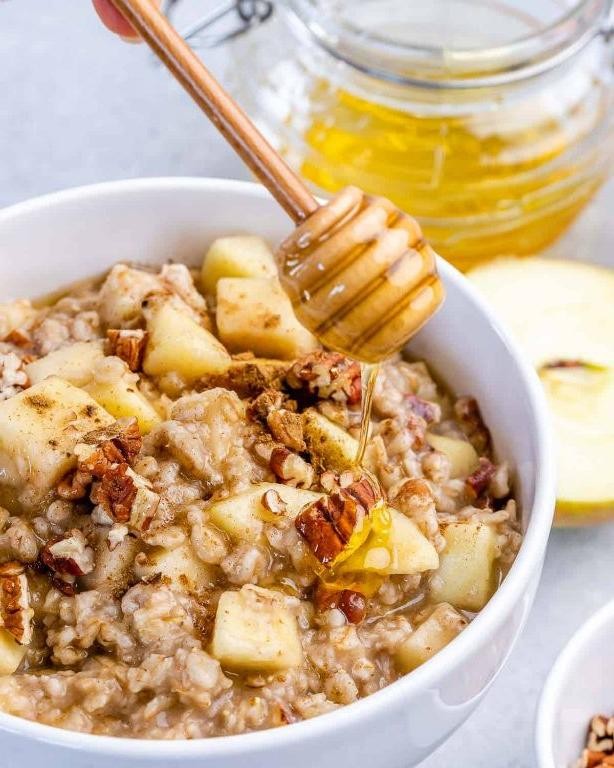 Apple Cinnamon Low Calorie Oatmeal