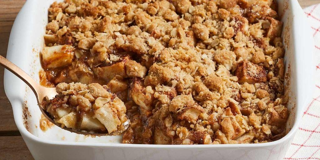 Apple Cobbler with Oatmeal Topping