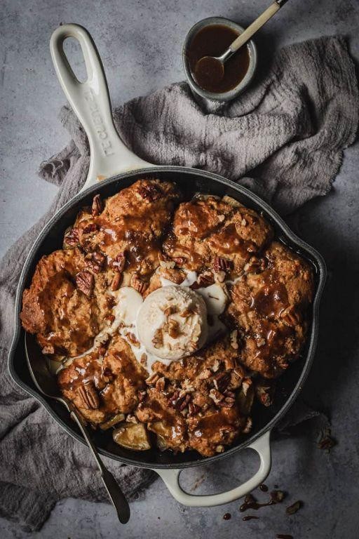 Apple Cobbler with Pecan Topping