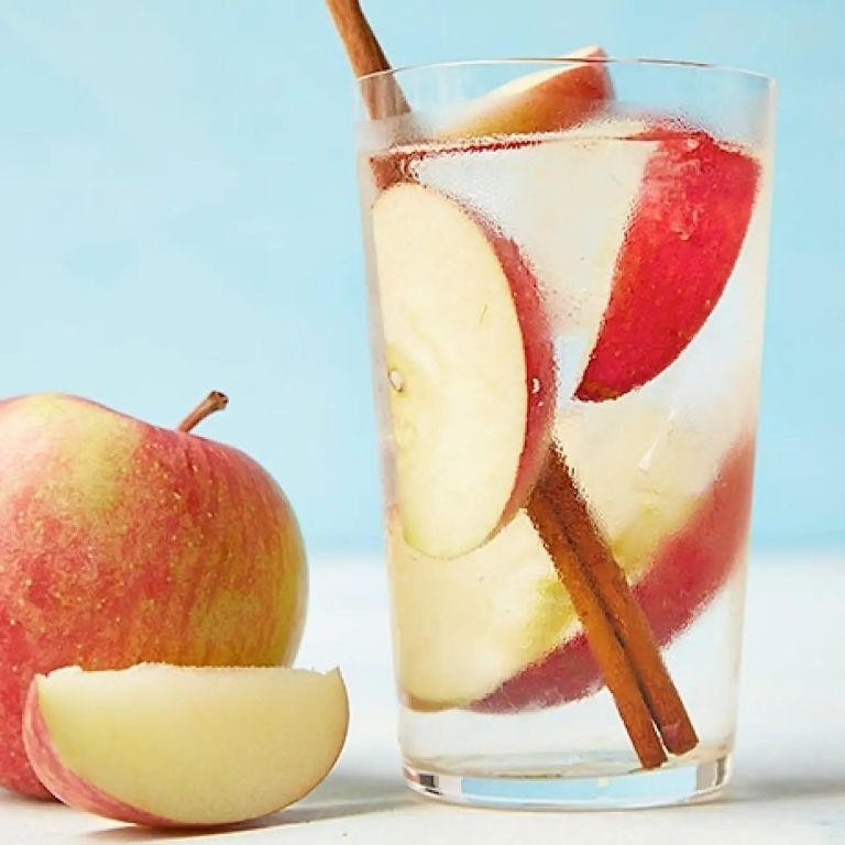 Apple and Cinnamon Detox Juice