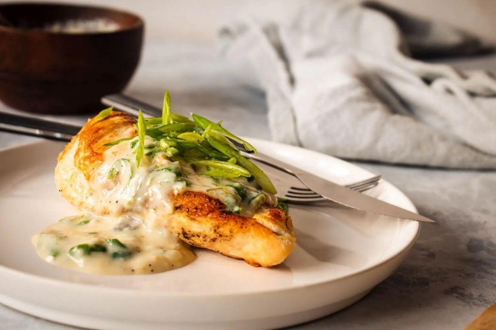 Baked Chicken with Jalapeno Cream Sauce
