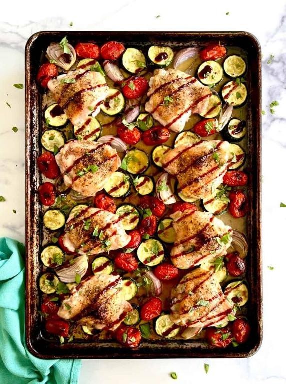 Baked Chicken with Zucchini and Tomatoes
