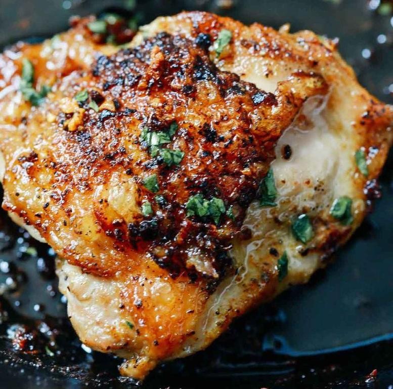 Baked Garlic Butter Chicken Thighs