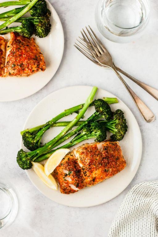 Baked Parmesan Crusted Cod with Steamed Broccoli