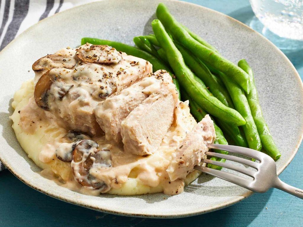 Baked Pork Chops with Cream of Mushroom Soup
