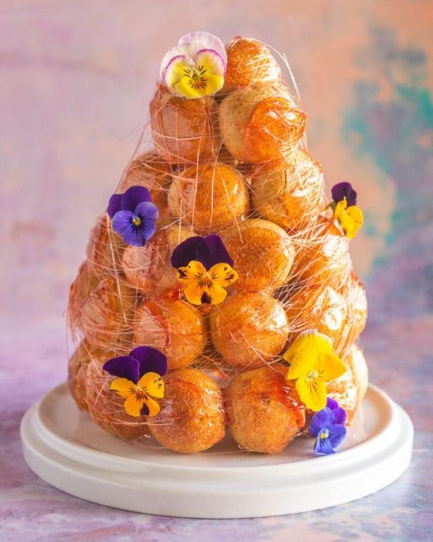Banana Caramel Croque en Bouche