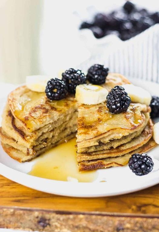 Banana Oatmeal Vegan Pancakes
