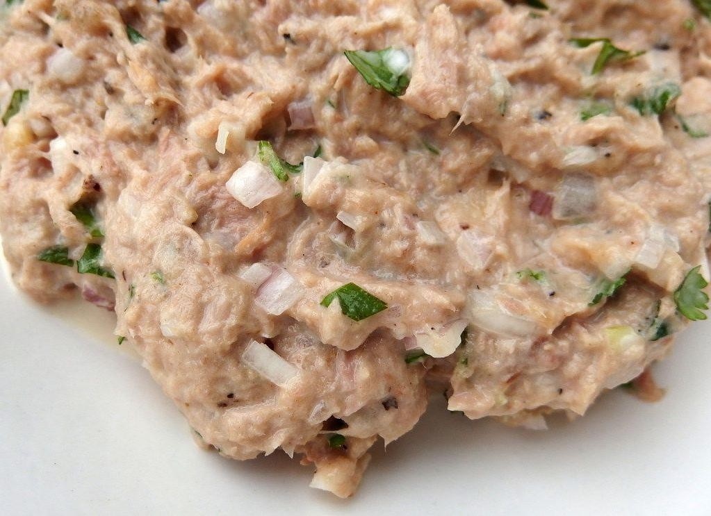 Banana and Tuna Salad