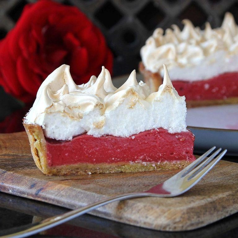 Berry Meringue Pie