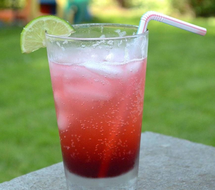 Blackberry Limeade Fizz