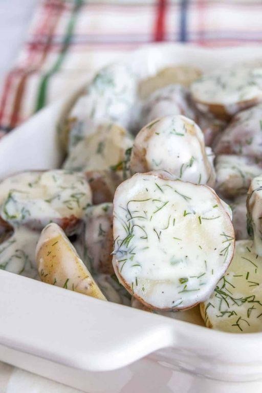 Boiled Potatoes with Dill and Sour Cream