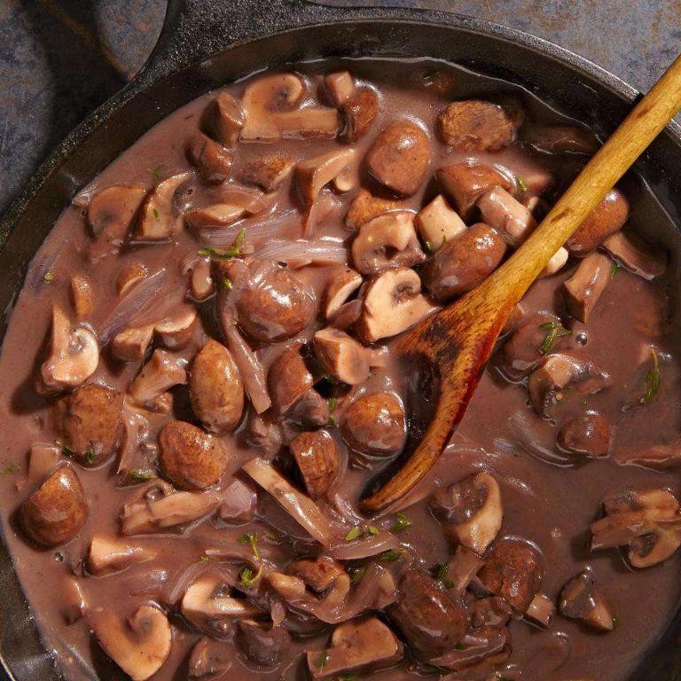 Braised Trumpet Mushrooms in Red Wine Sauce