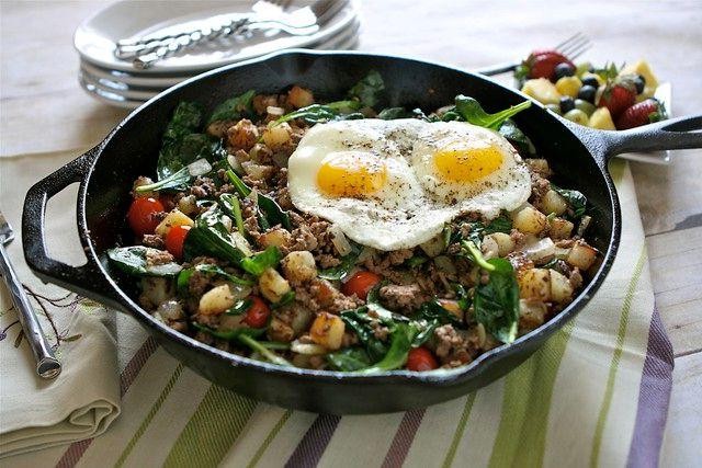 Breakfast Hamburger Skillet with Eggs