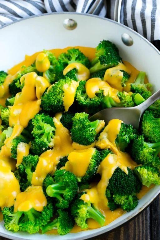 Broccoli Florets with Cheese Sauce