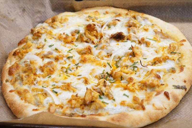 Buffalo Chicken Cheese Steak Pizza