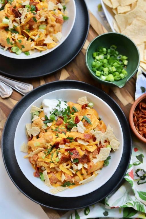Buffalo Chicken Chili Mac
