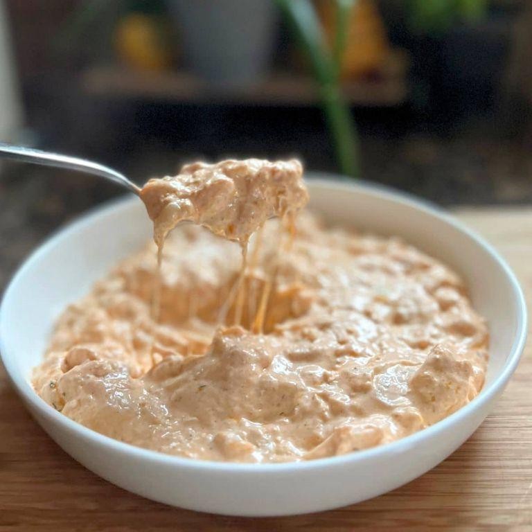 Buffalo Chicken Cottage Cheese Dip