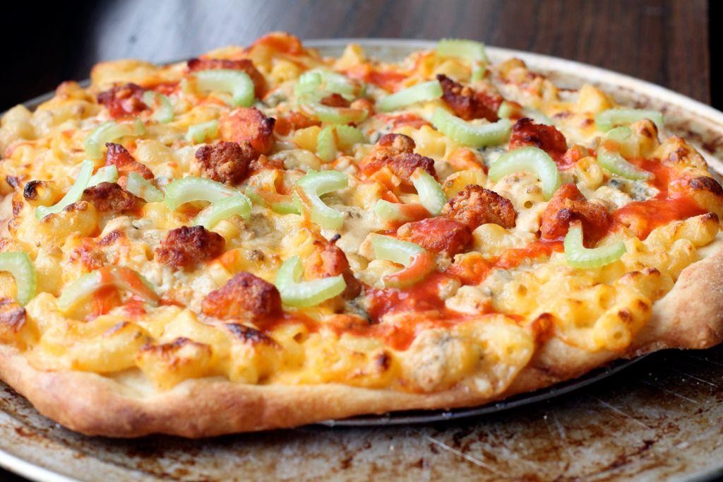 Buffalo Mac and Cheese Pizza