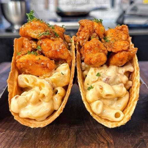 Buffalo Mac and Cheese Tacos
