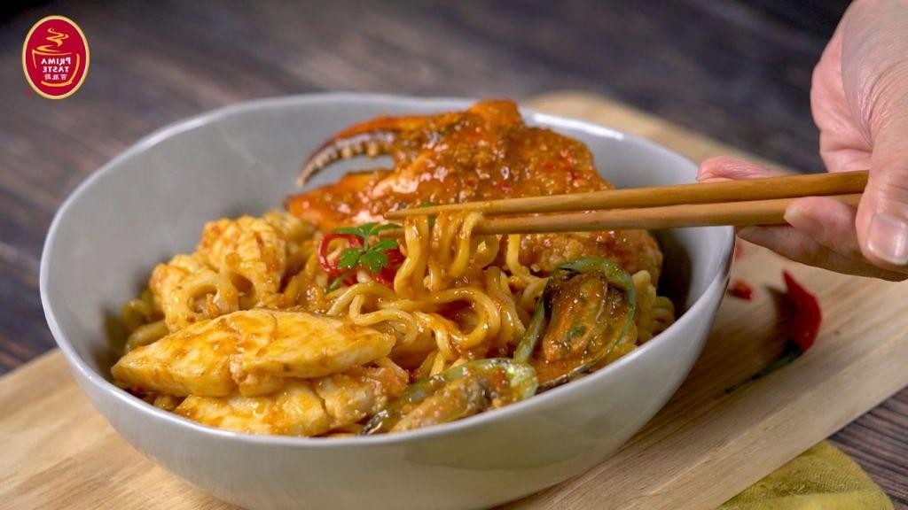 Burmese Chilli Crab Noodles