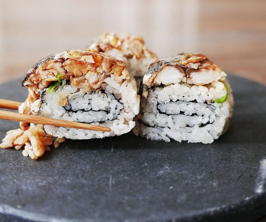 Canned Mackerel Sushi Rolls