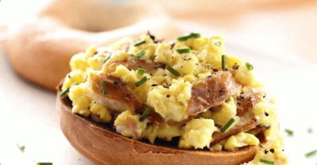 Canned Mackerel and Egg Scramble