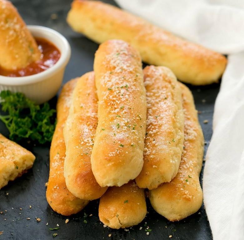 Carbquik Breadsticks