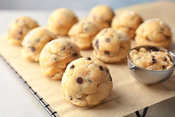 Carbquik Chocolate Chip Cookies