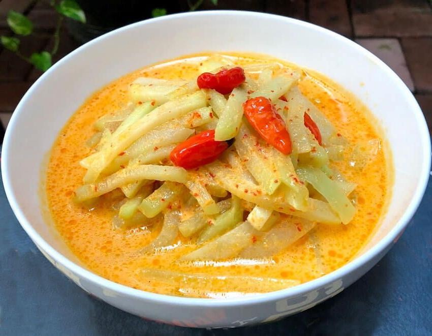 Chayote and Coconut Milk Curry