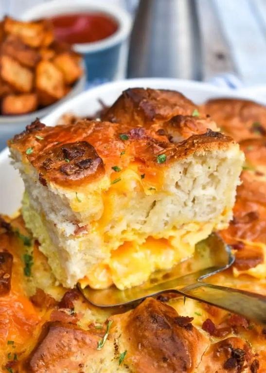 Cheesy Bacon and Egg Biscuit Bake