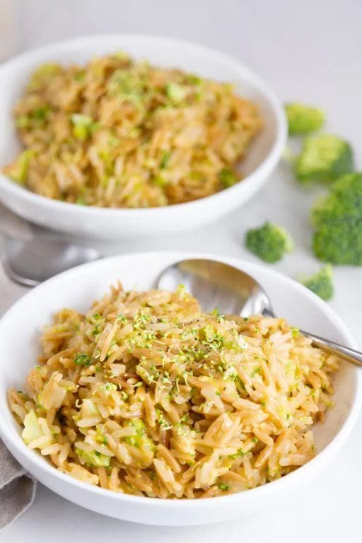 Cheesy Broccoli Rice a Roni Casserole