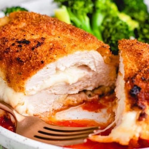 Cheesy Milanesa Stuffed with Mozzarella