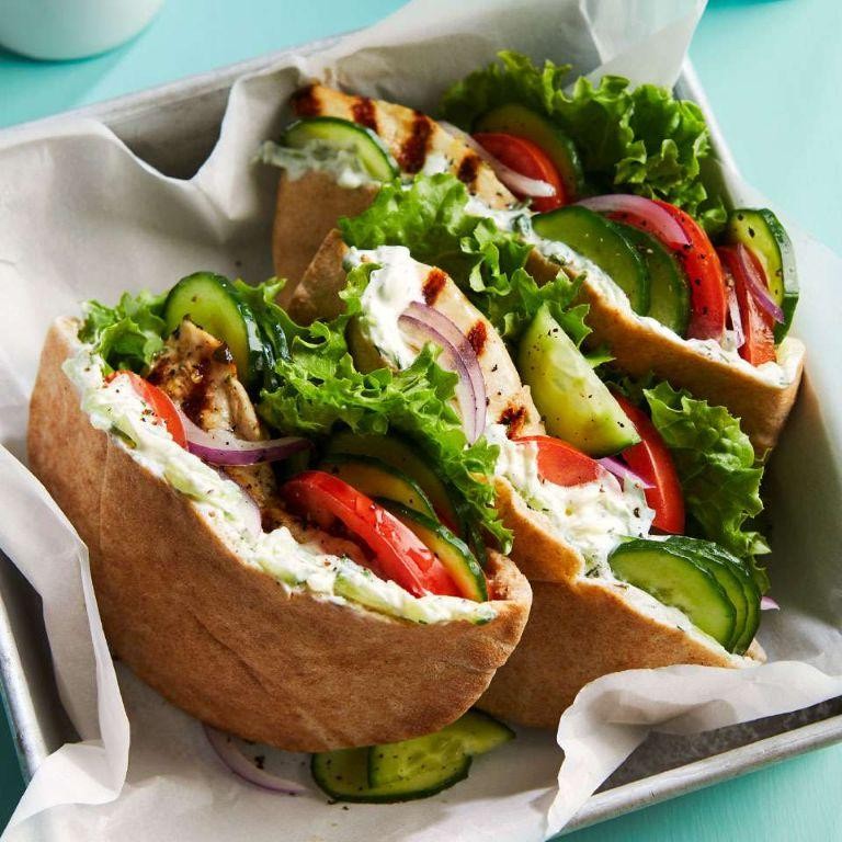 Chicken Pita with Cucumber Yogurt Sauce