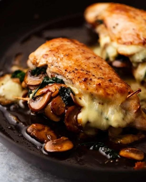 Chicken and Cottage Cheese Stuffed Mushrooms