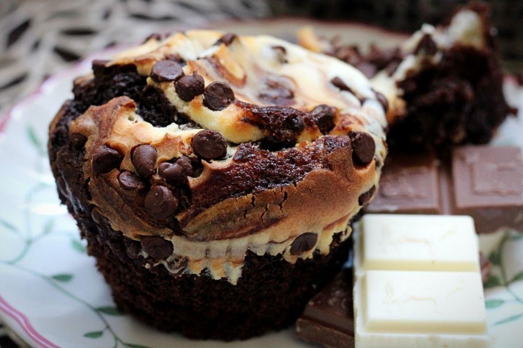 Chocolate Cream Cheese Muffins