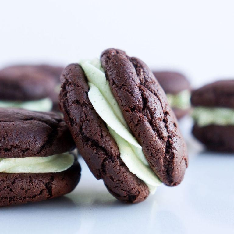 Chocolate Sandwich Cookies with Mint Buttercream