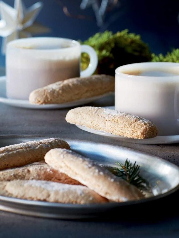 Cinnamon Spiced Ladyfinger Cookies