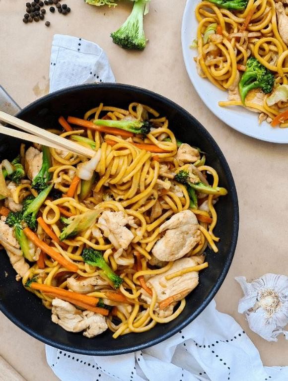 City Chicken Stir Fry with Noodles