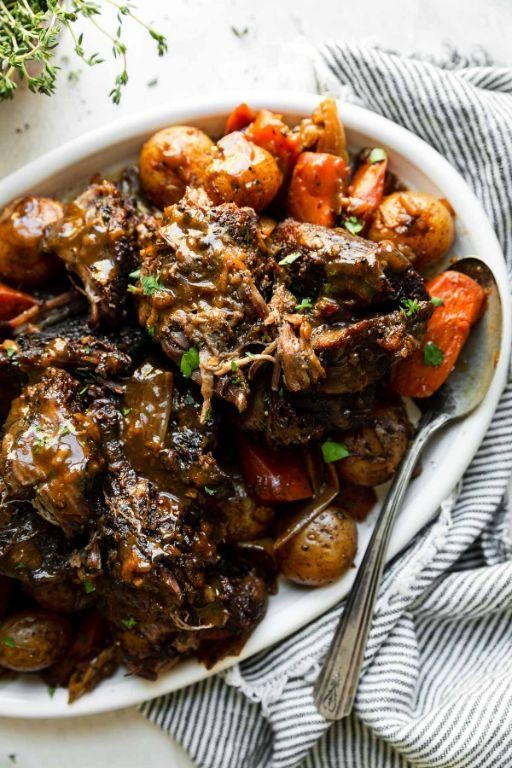 Classic Braised Chuck Roast with Vegetables