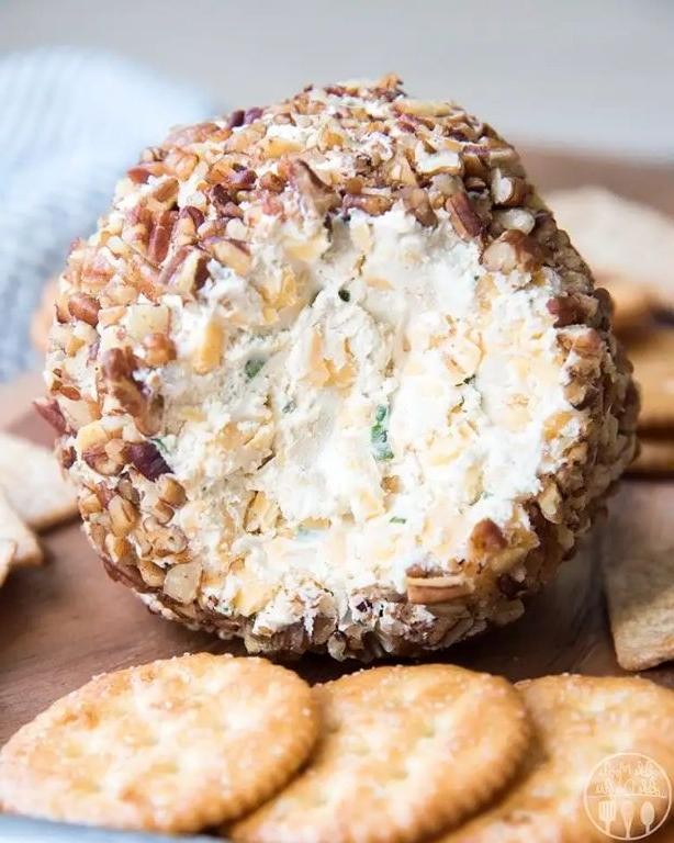 Classic Cheese Ball