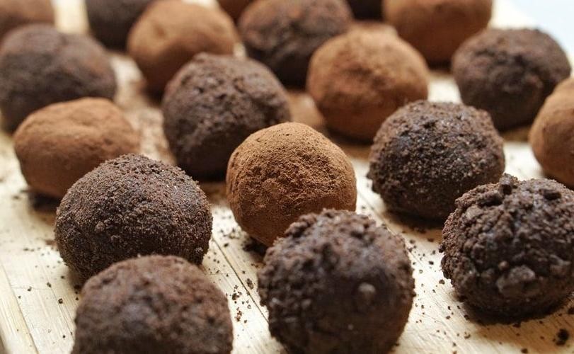 Classic Chocolate Truffle Balls