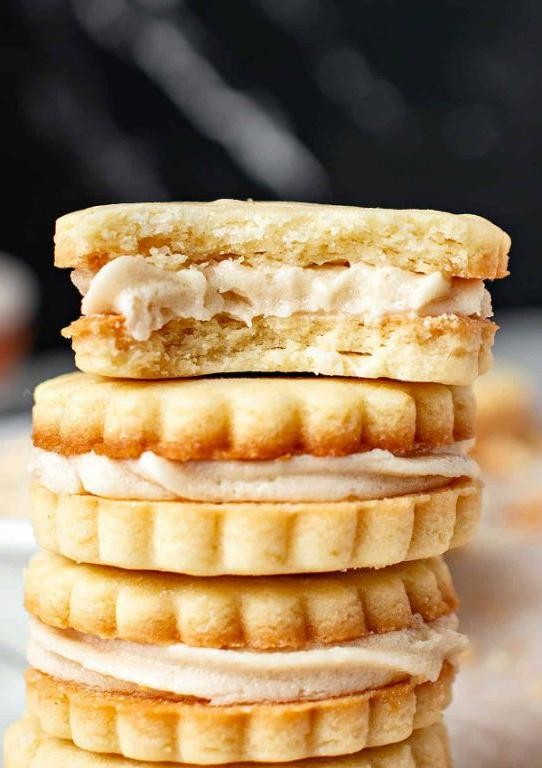 Classic Vanilla Sandwich Cookies with Creamy Filling