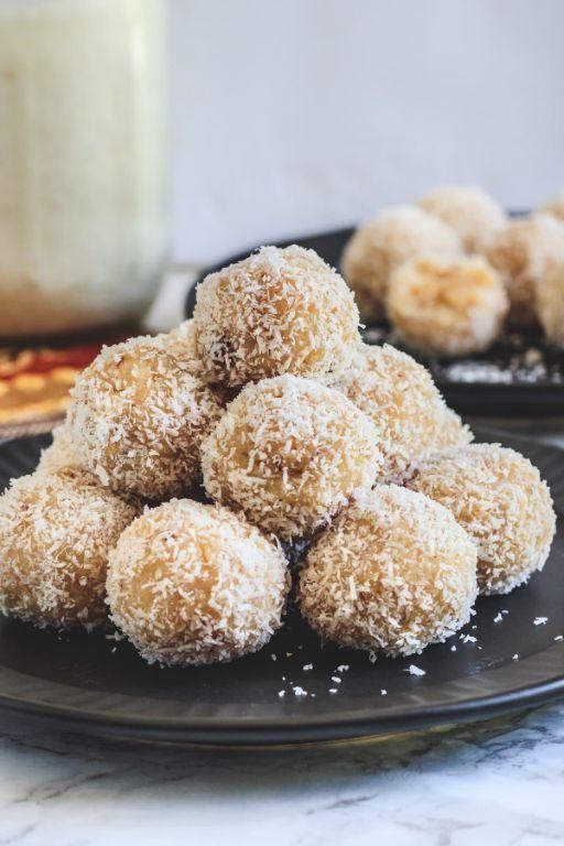 Coconut Ladoo