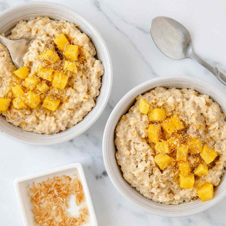 Coconut Mango Low Calorie Oatmeal
