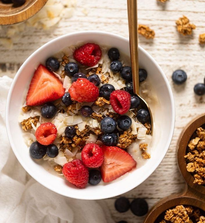 Coconut and Berry Breakfast Bowl