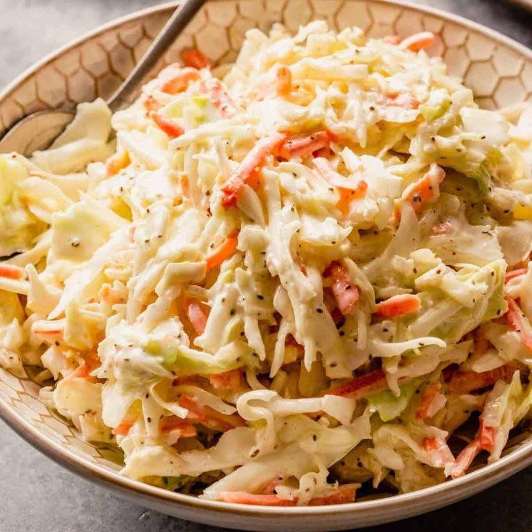 Coleslaw with Creamy Dressing