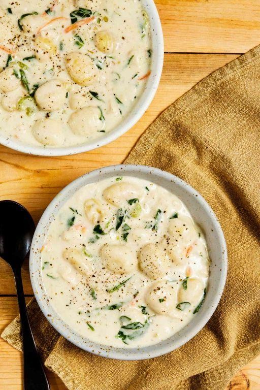 Copycat Olive Garden Chicken Gnocchi Soup